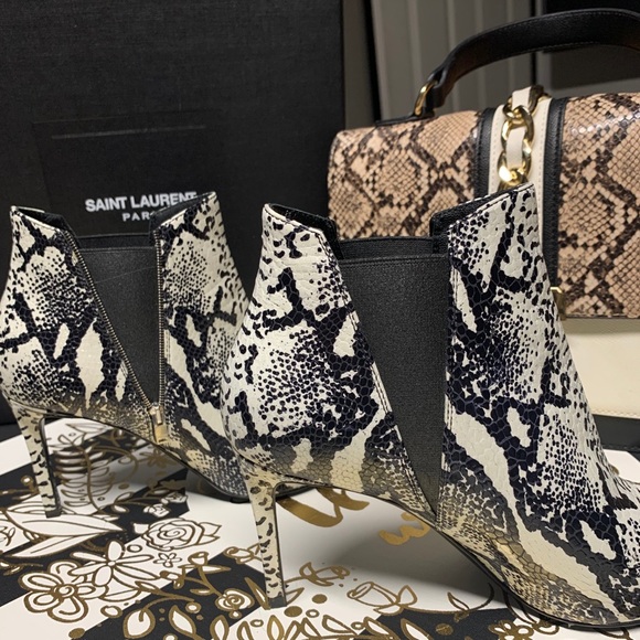 💕 Saint Laurent Half Calf Boots 💕 - Picture 6 of 9